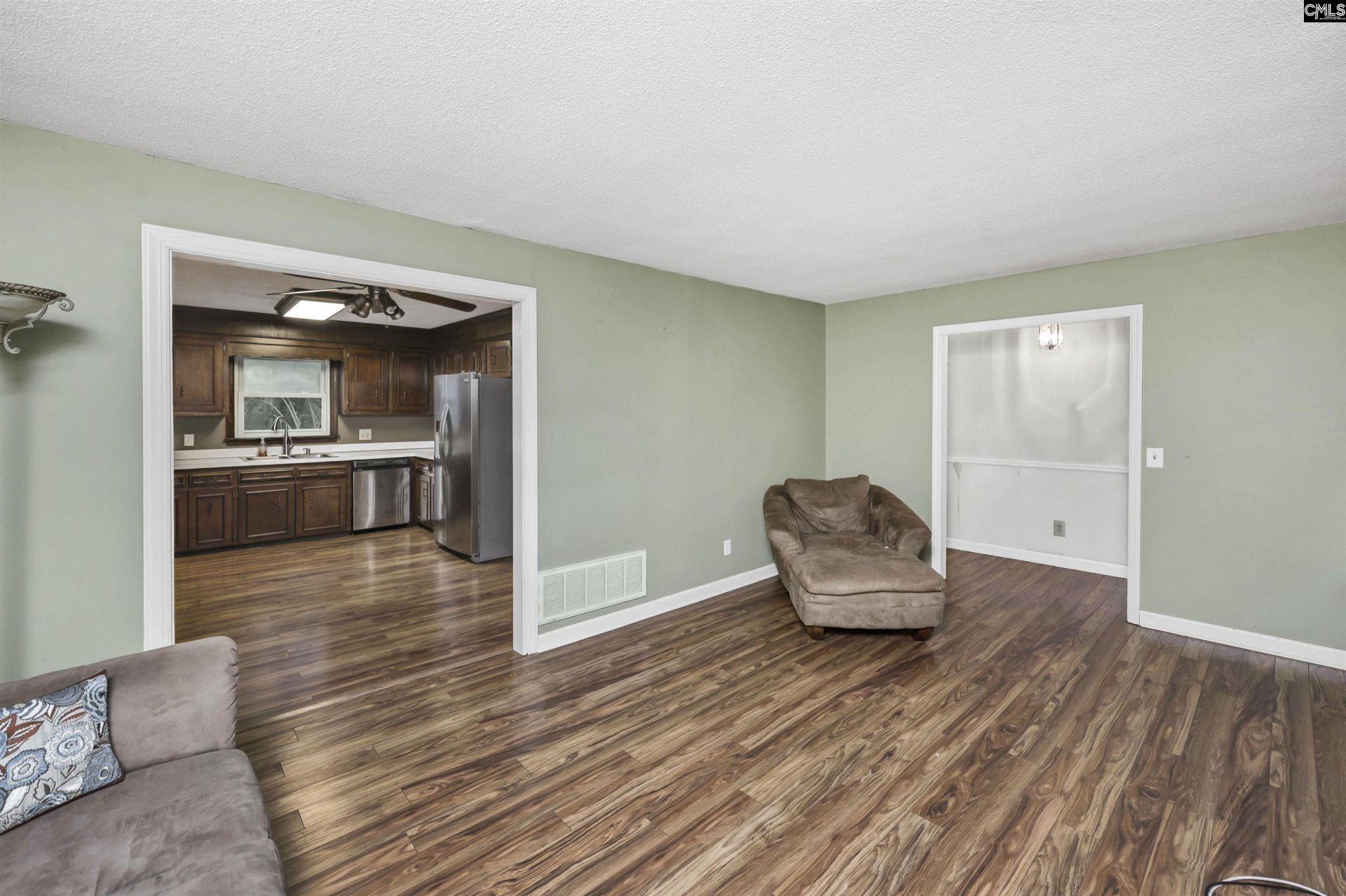 137 Canterfield Road  Photo 4