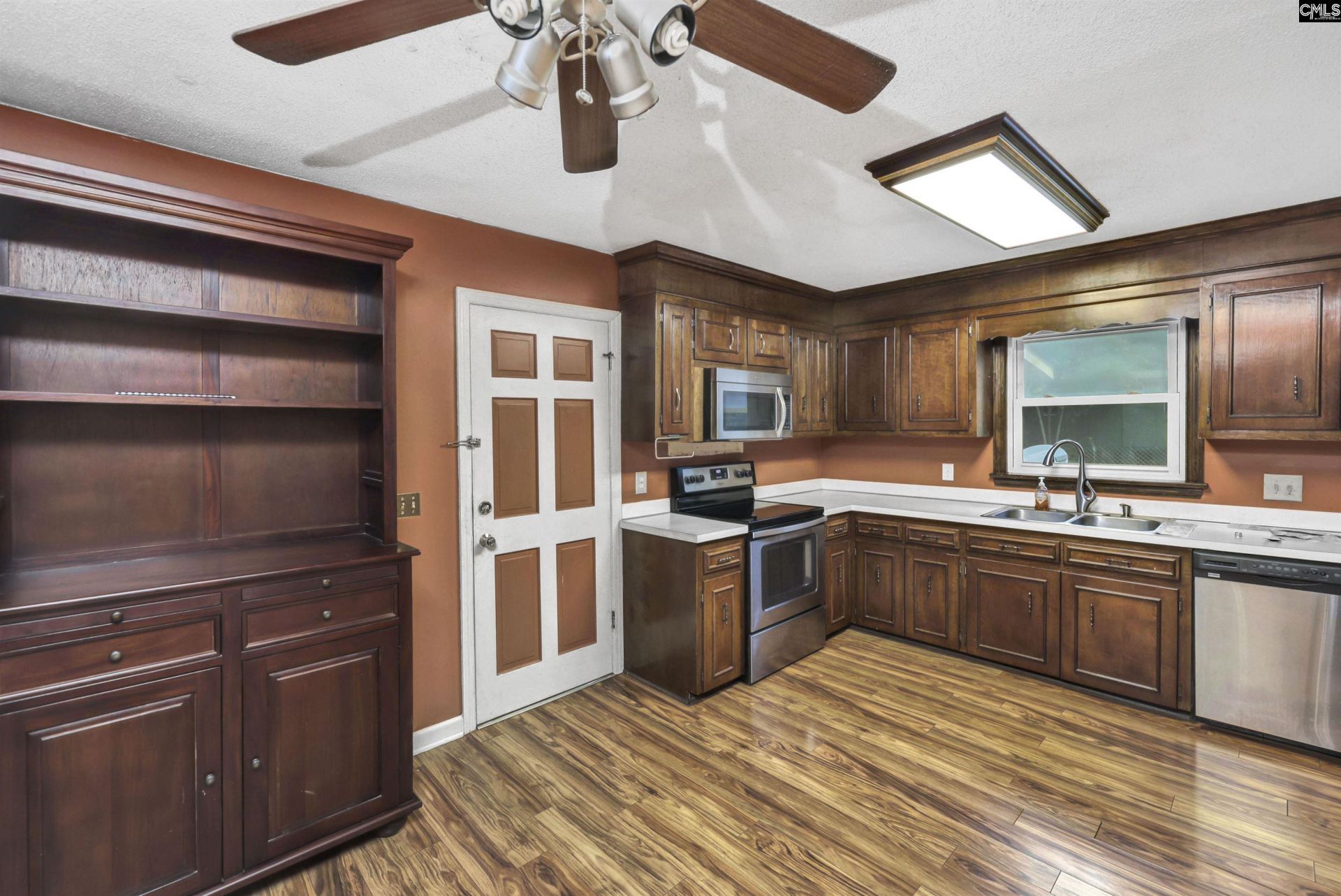 137 Canterfield Road  Photo 5