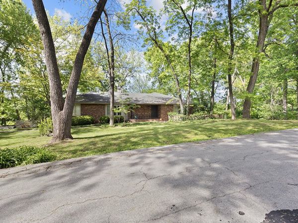 2615 E Melbourne Road , Springfield, MO 65804