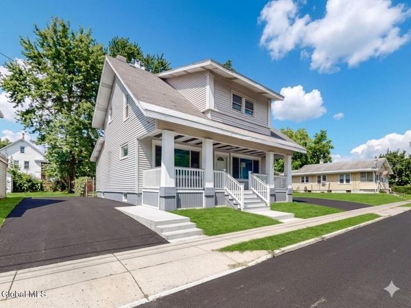 1747 Oneida Street, Schenectady, NY 12308