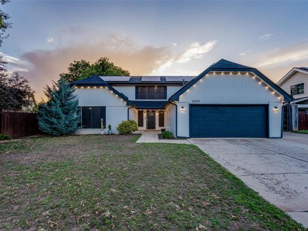 1809 Norwich Place, Yukon, OK 73099