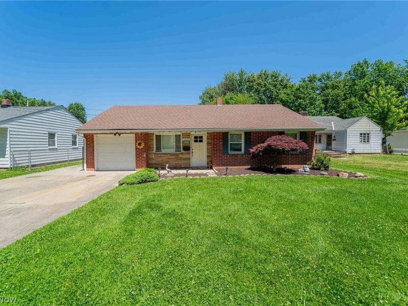 34429 Beach Park Drive, Eastlake, OH 44095 Photo 1