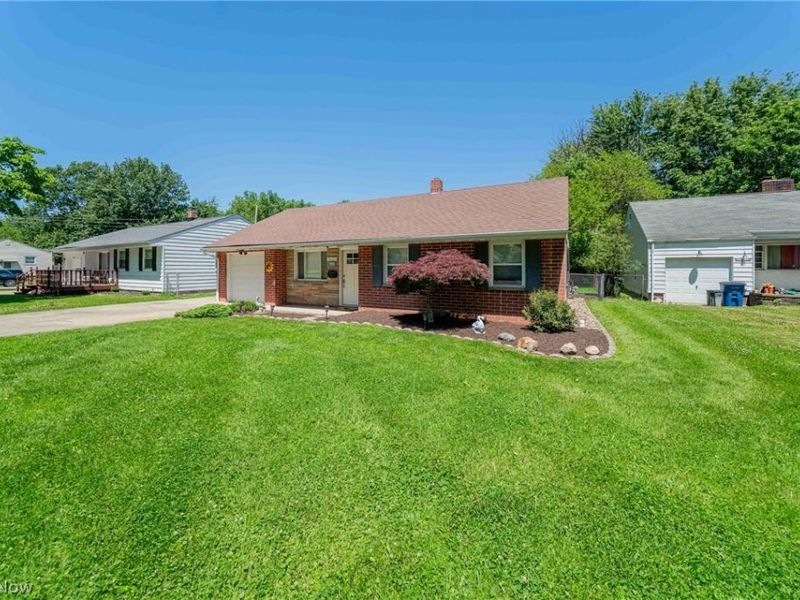 34429 Beach Park Drive, Eastlake, OH 44095 Photo 4