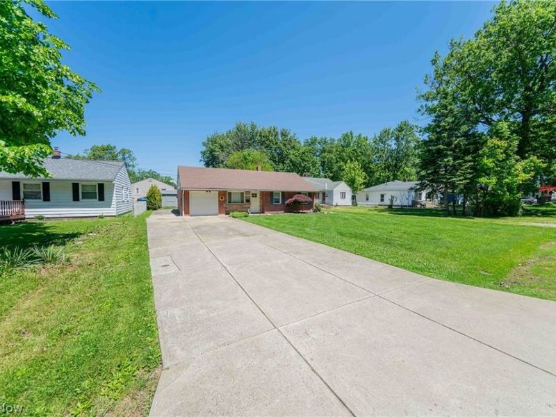 34429 Beach Park Drive, Eastlake, OH 44095 Photo 6
