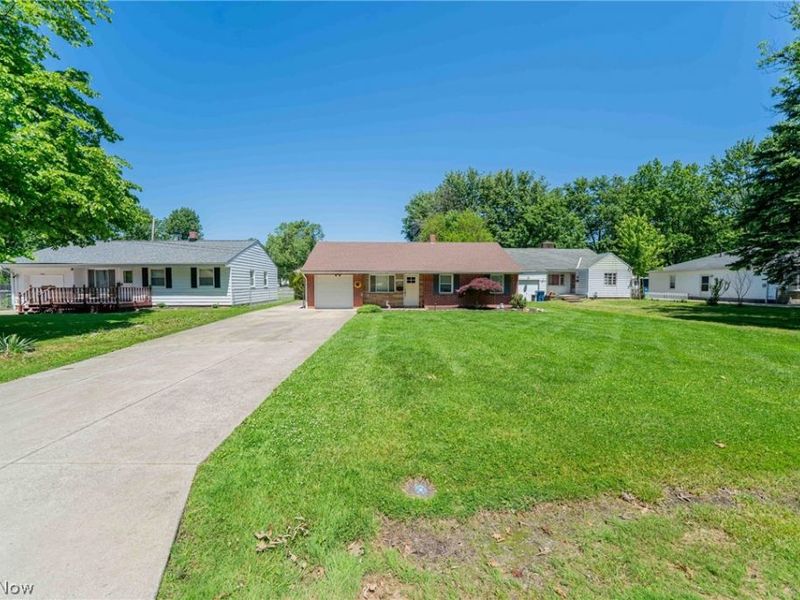 34429 Beach Park Drive, Eastlake, OH 44095 Photo 7