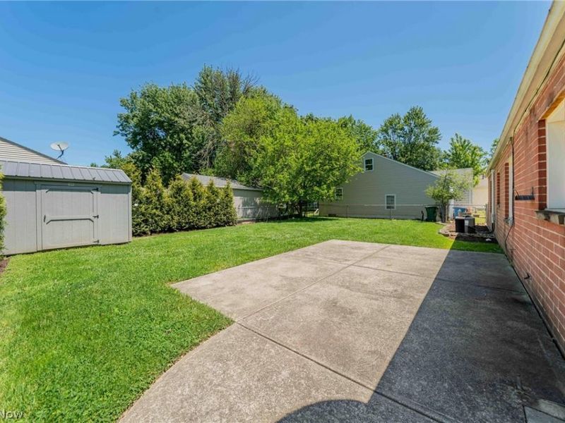 34429 Beach Park Drive, Eastlake, OH 44095 Photo 9