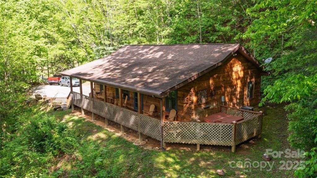242 Eagles Roost Road, Bryson City, NC 28713 Main Photo