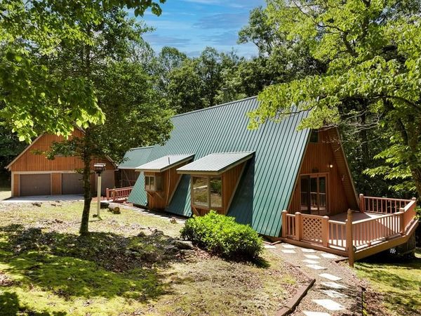 263 Wells Road, Brasstown, NC 28902