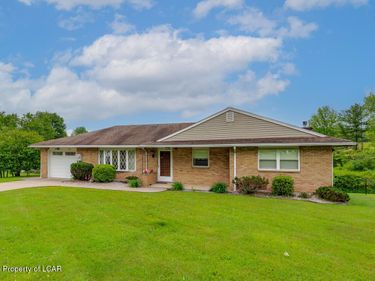 42 W County Road, Sugarloaf, PA 18249