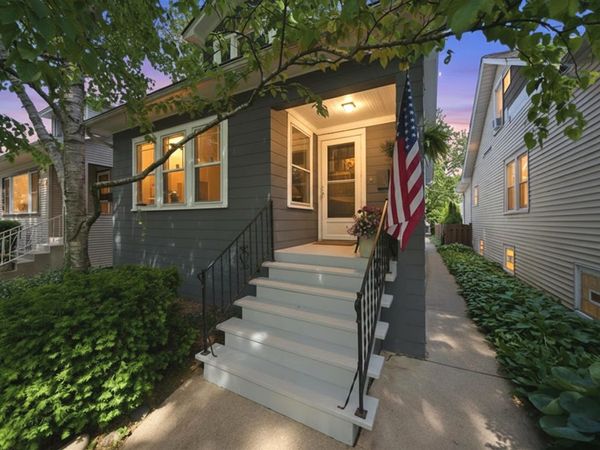 5733 N Marmora Avenue , Chicago, IL 60646