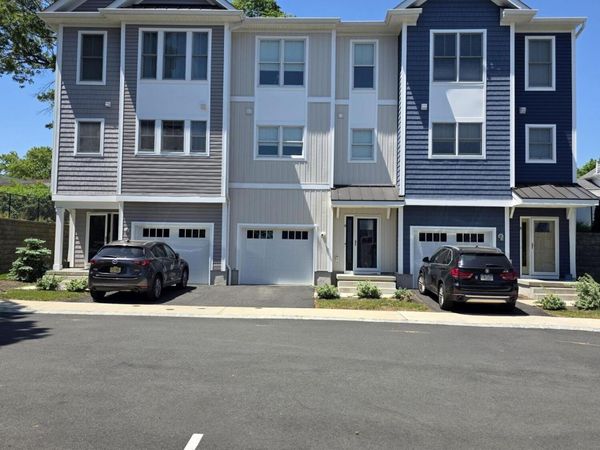156 W Front Street, Unit 9, Keyport, NJ 07735