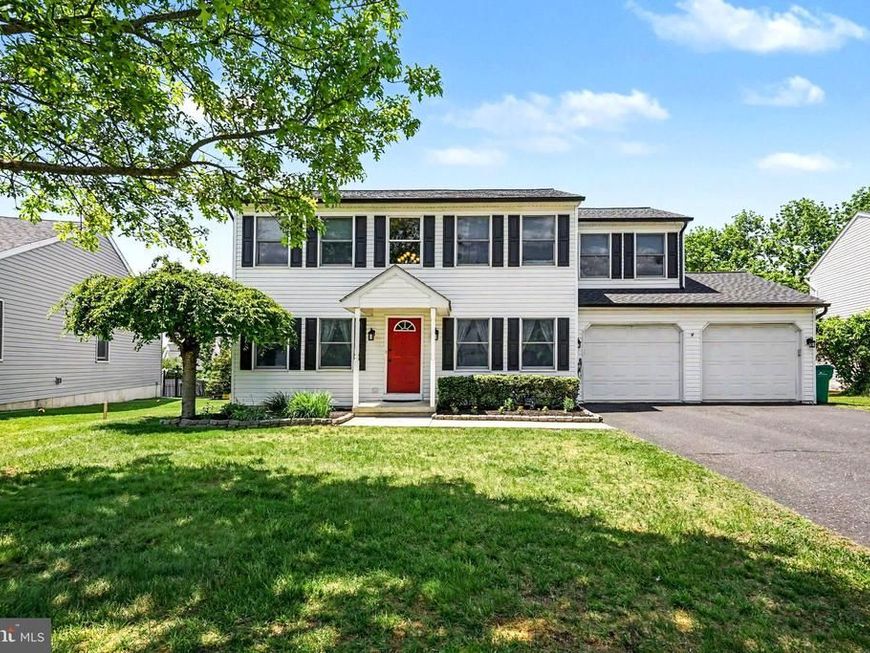 793 Hunter Drive, Pennsburg, PA 18073 Main Photo