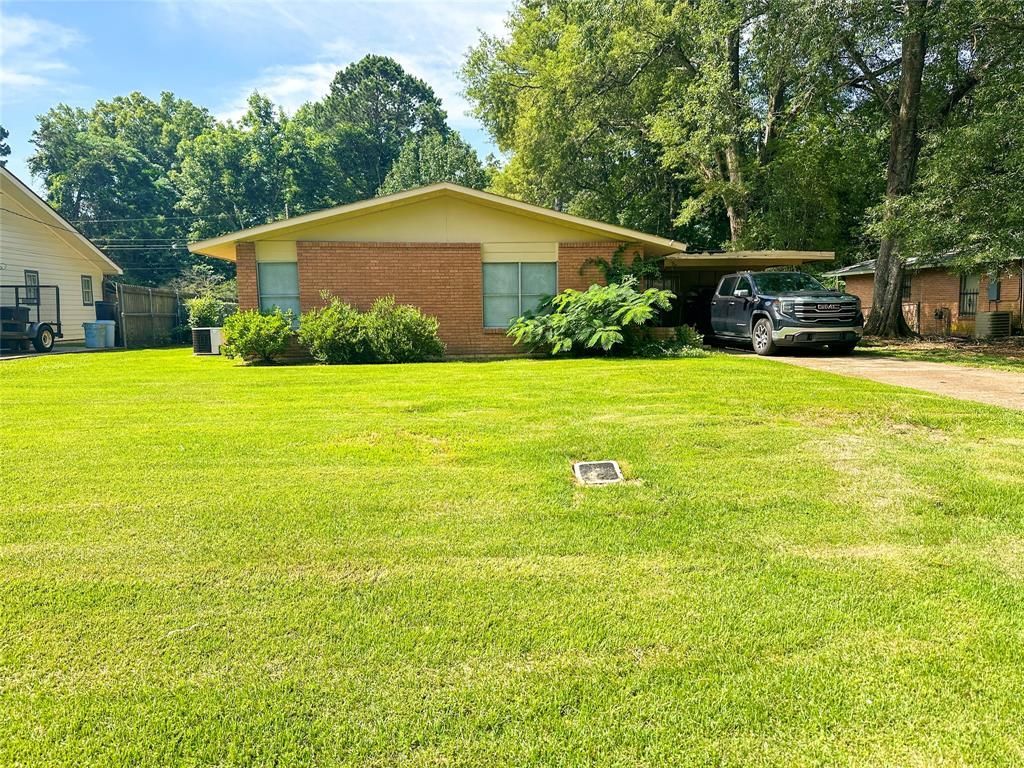 877 Willow Drive, Shreveport, LA 71118 Main Photo