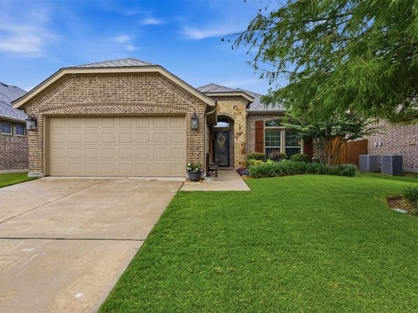 712 Mist Flower Drive, Little Elm, TX 75068