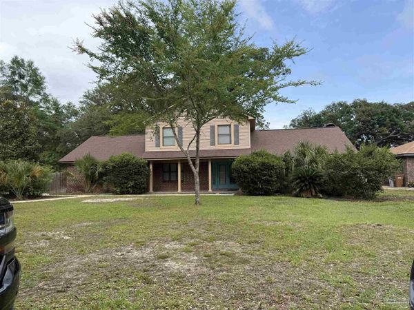 3132 Waterview Dr, Milton, FL 32583