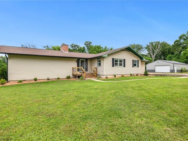 10210 Blackberry Lane , Gravette, AR 72736