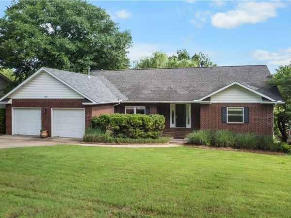 104 Lake Road, Springdale, AR 72764