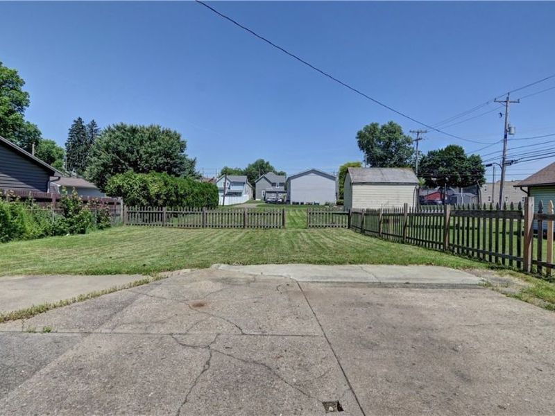 129 2nd Street SW, Strasburg, OH 44680 Photo 12