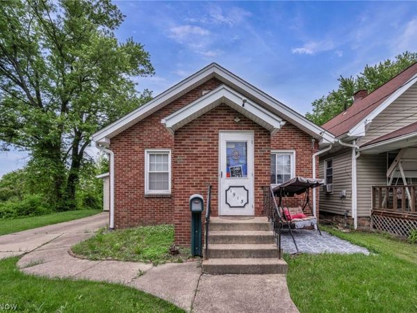 1915 4th Street NE, Canton, OH 44704