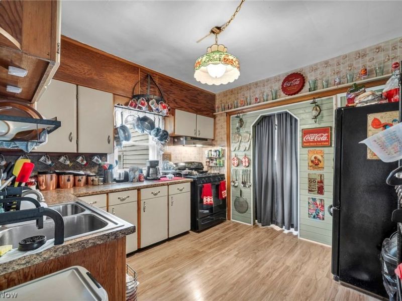 1915 4th Street NE, Canton, OH 44704 Photo 7