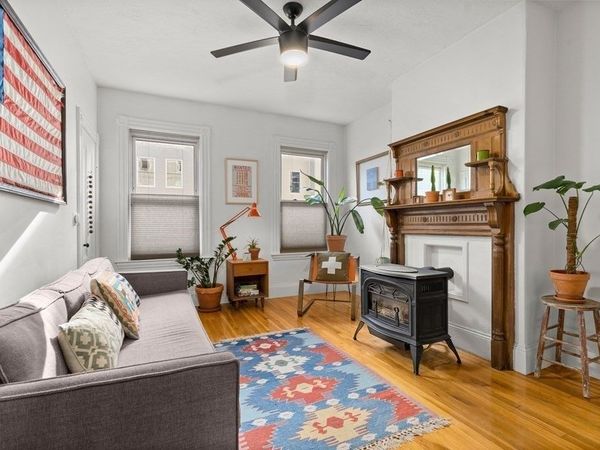 536 E 3rd St, Unit 1, Boston, MA 02127