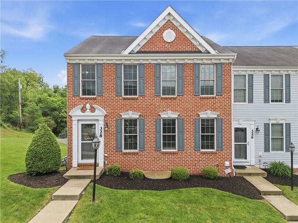328 Trotwood Dr , Coraopolis, PA 15108