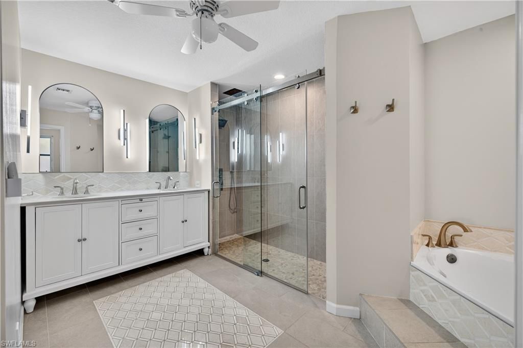 4701 Lone Pine Ct, Fort Myers, FL 33905 Photo