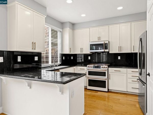3927 Hidden Grove Ln, Concord, CA 94519