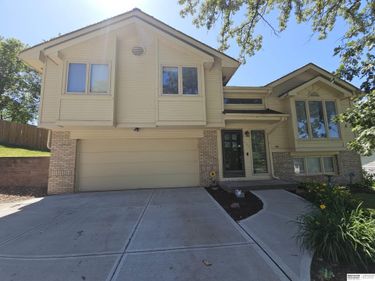 521 Vine Street, Louisville, NE 68037
