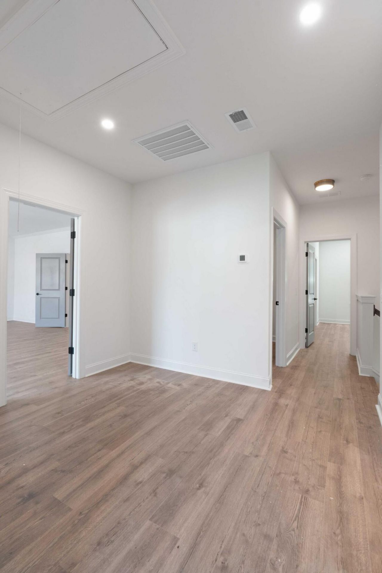 552 Hayes Park Boulevard Photo 39