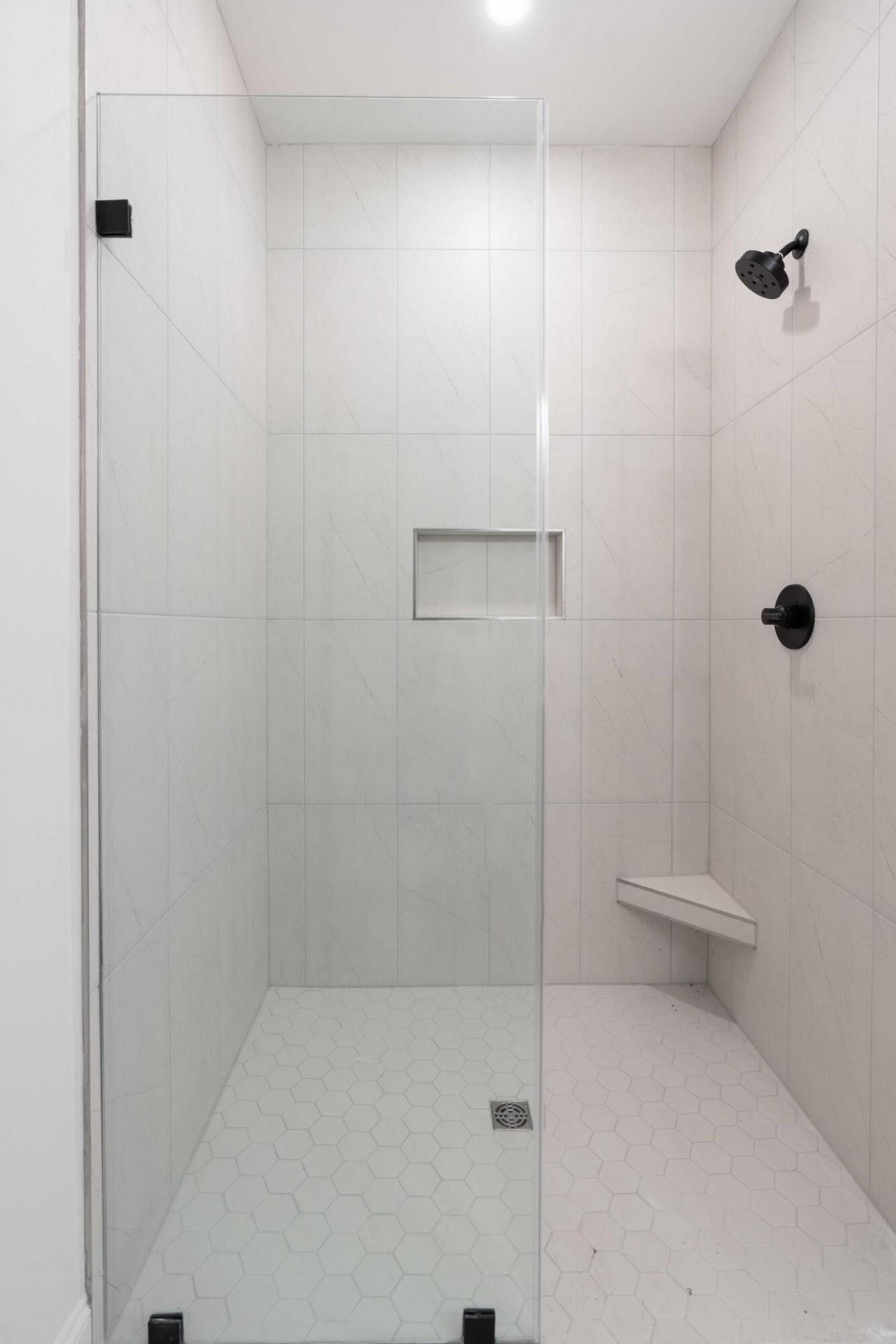 552 Hayes Park Boulevard Photo 8