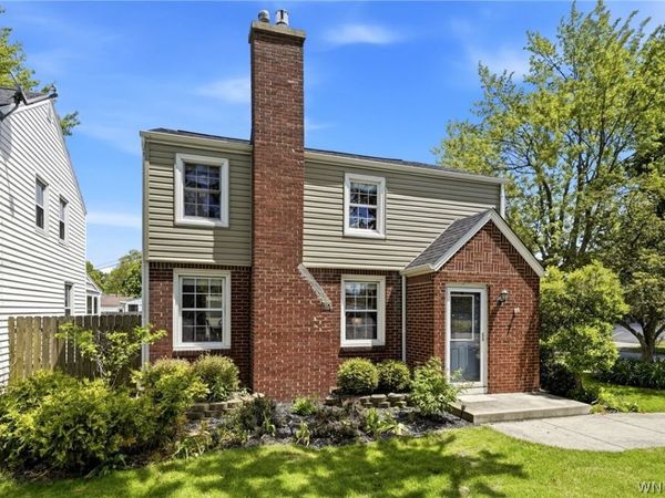 10 Gardenwood Lane, Buffalo, NY 14223