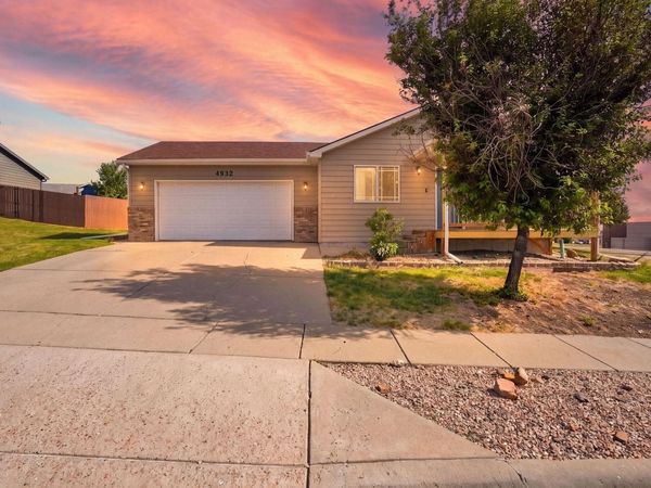 4923 South Pointe Drive, Rapid City, SD 57701