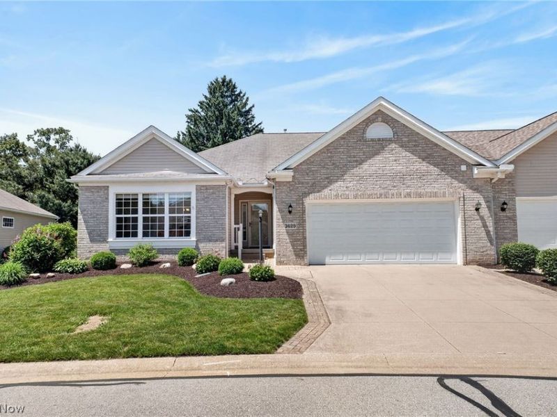 3629 Elmhurst Circle , Uniontown, OH 44685 Photo 1