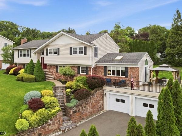 17 Kiowa, Oakland, NJ 07436