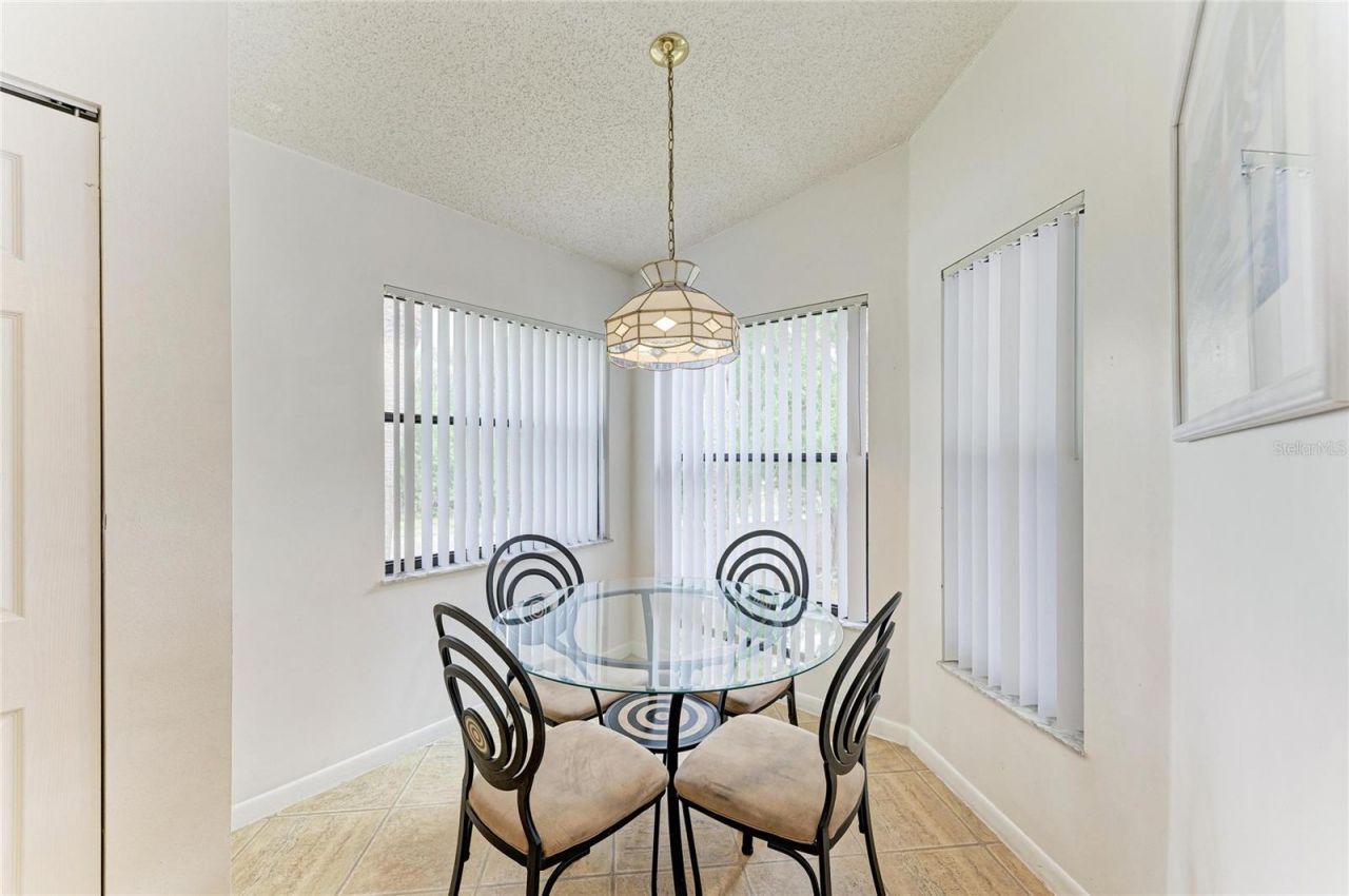 4320 47th Avenue W, Unit 204, Bradenton, FL 34210 Photo