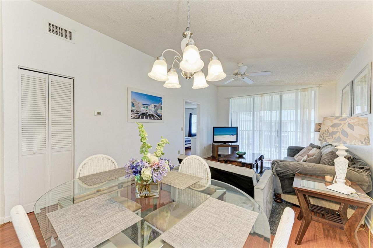4320 47th Avenue W, Unit 204, Bradenton, FL 34210 Photo