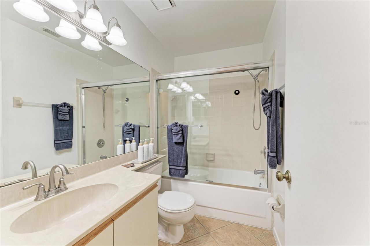 4320 47th Avenue W, Unit 204, Bradenton, FL 34210 Photo