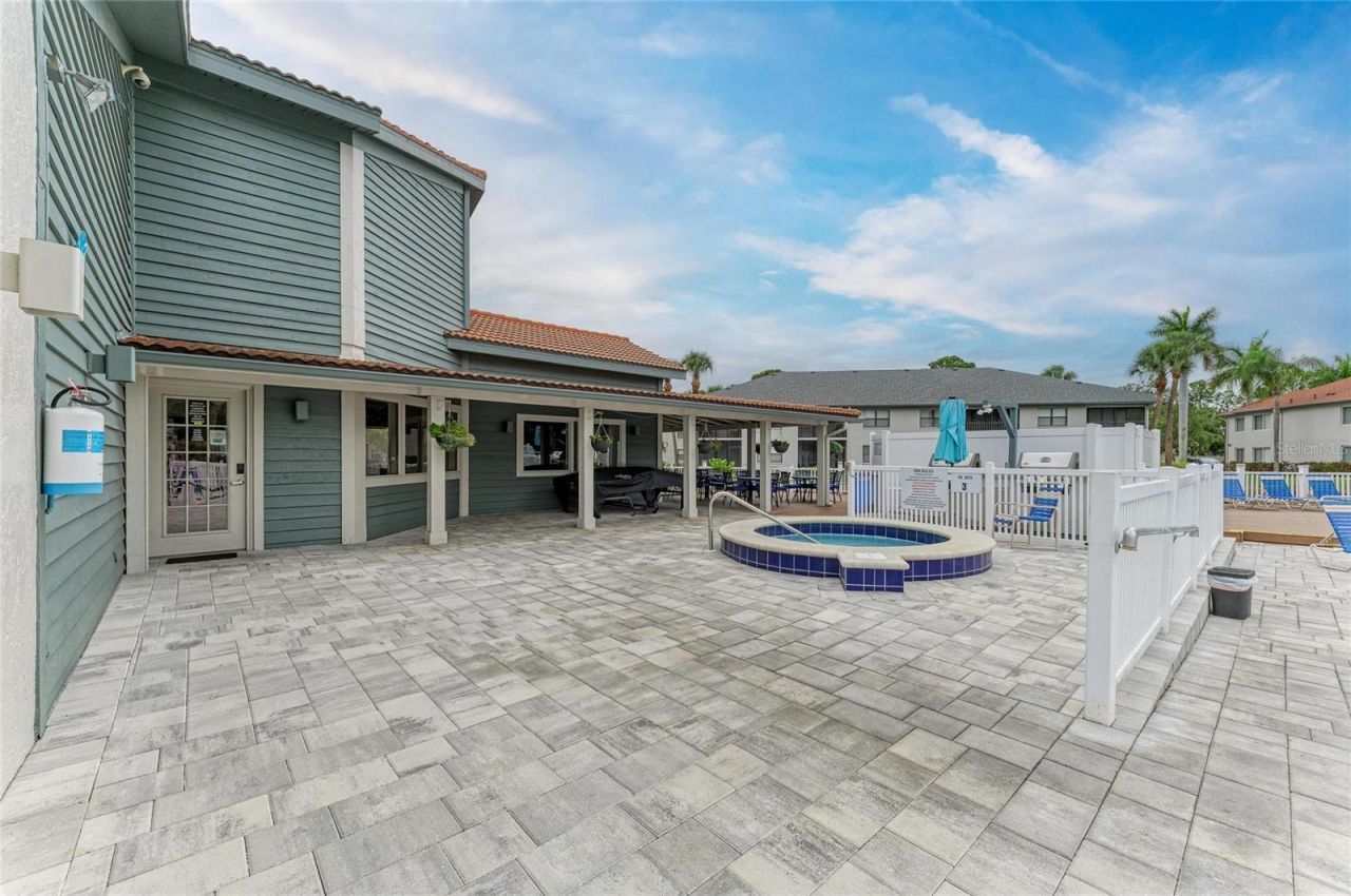 4320 47th Avenue W, Unit 204, Bradenton, FL 34210 Photo