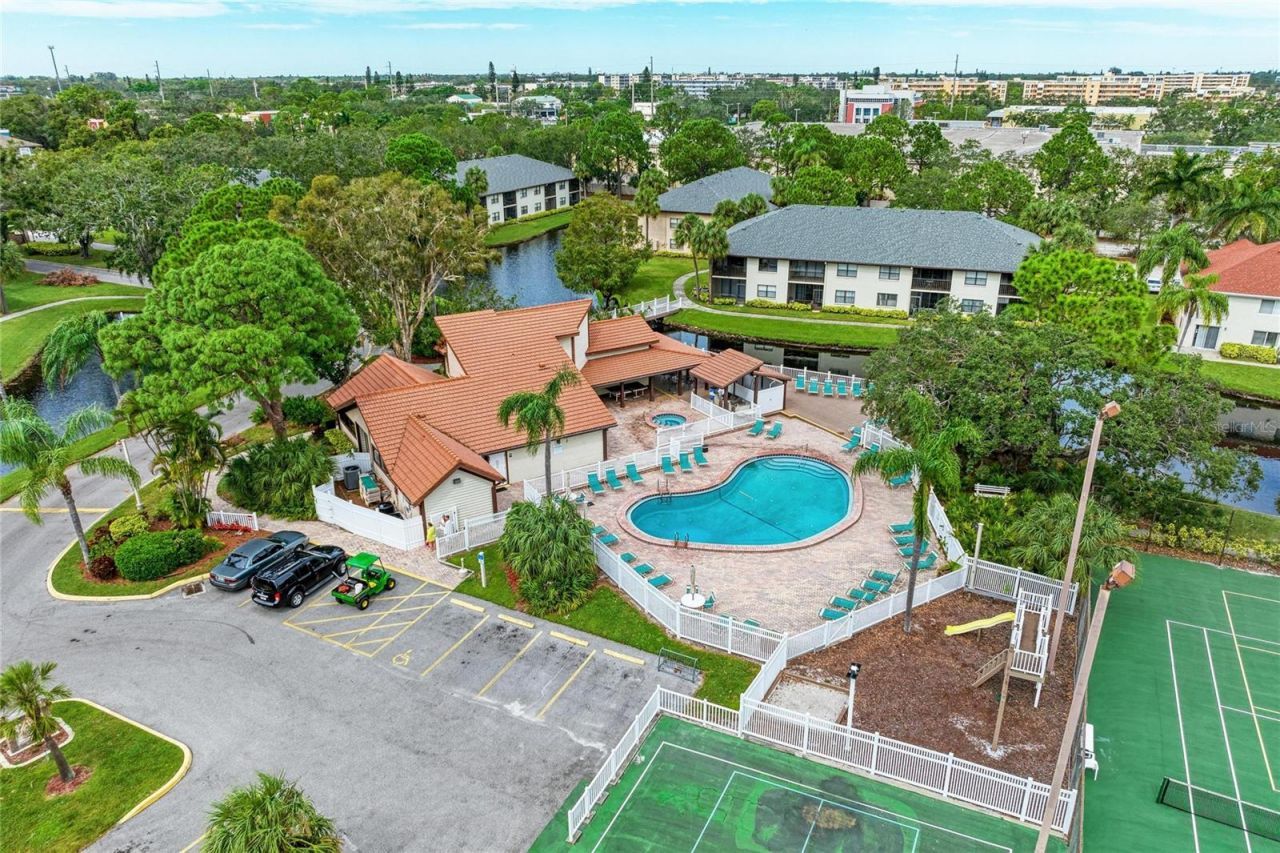4320 47th Avenue W, Unit 204, Bradenton, FL 34210 Photo