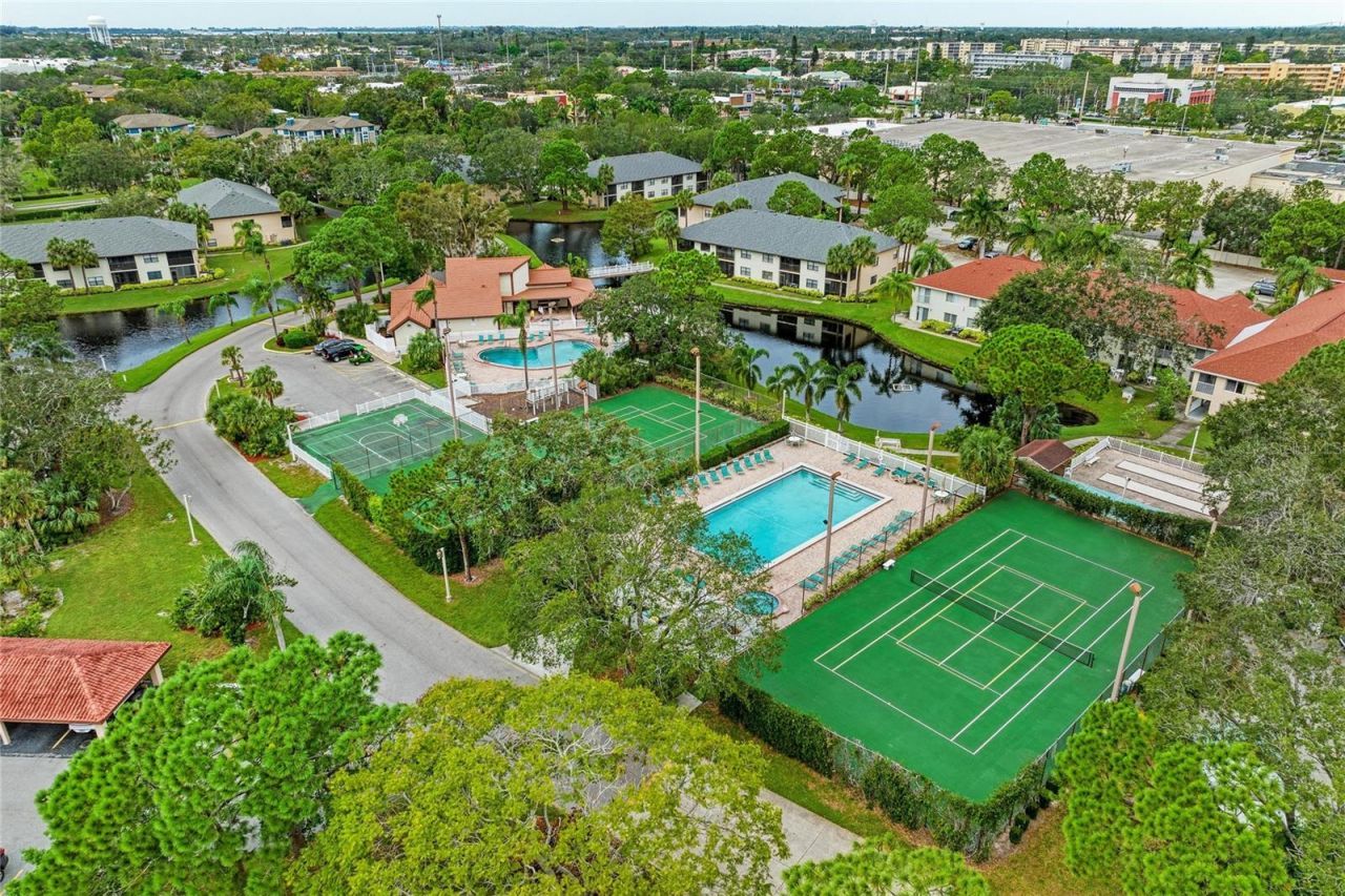4320 47th Avenue W, Unit 204, Bradenton, FL 34210 Photo