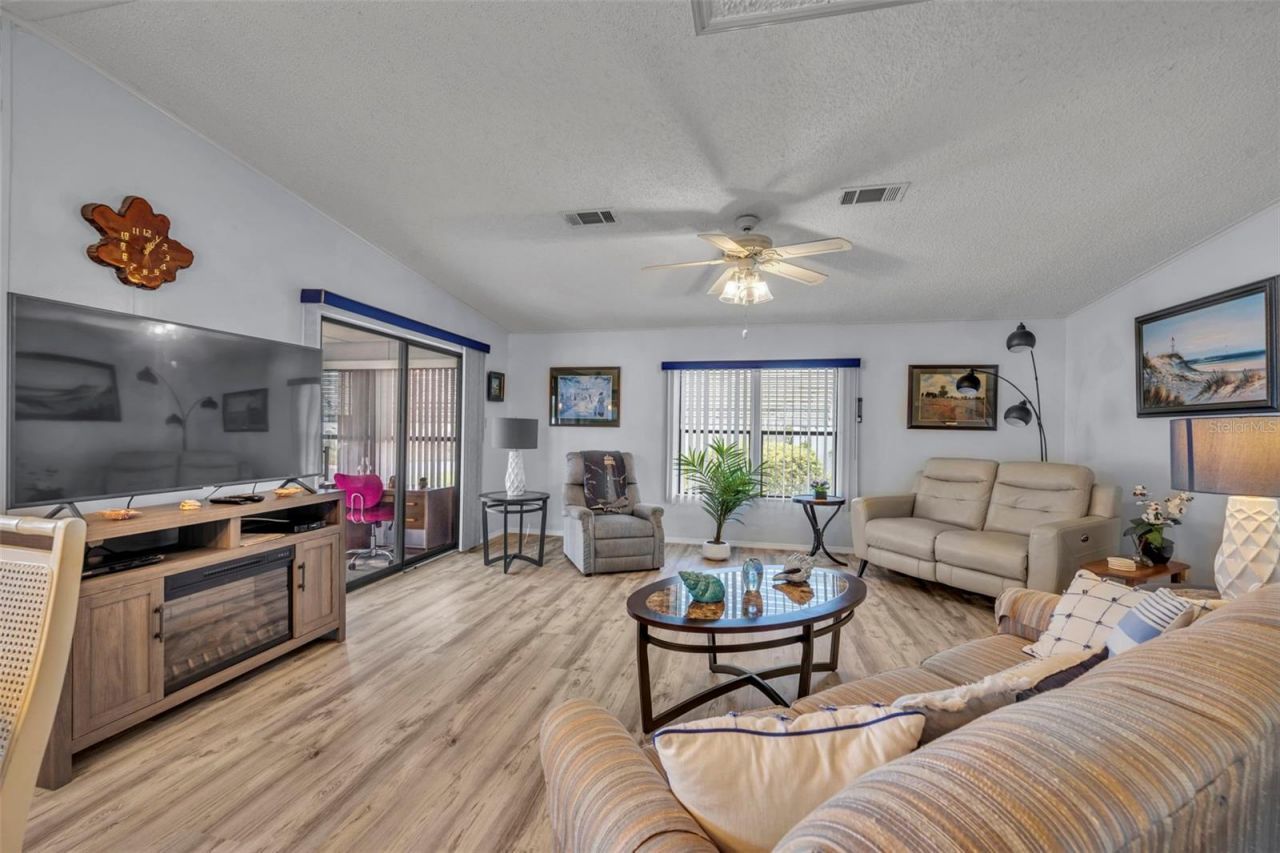 91 Mauna Loa Drive , Leesburg, FL 34788 Photo