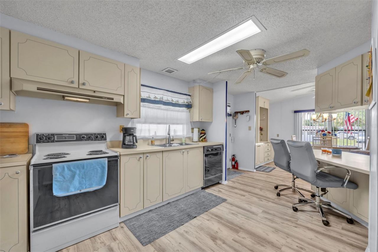 91 Mauna Loa Drive , Leesburg, FL 34788 Photo