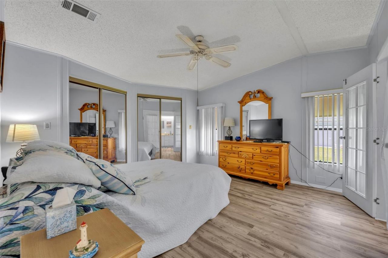 91 Mauna Loa Drive , Leesburg, FL 34788 Photo