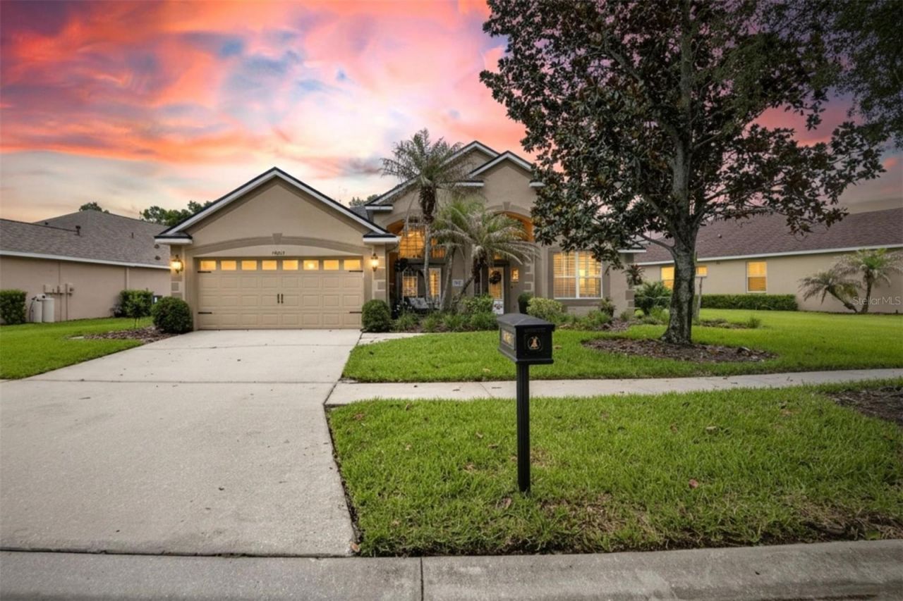 16525 Bridgewalk Drive , Lithia, FL 33547 Main Photo