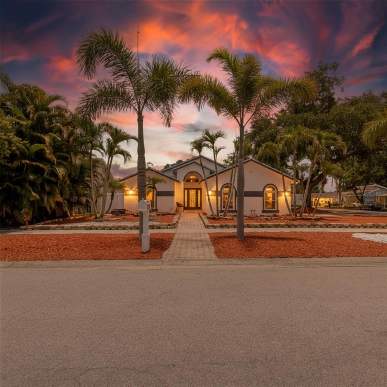 8949 106th Avenue N, Seminole, FL 33777 Main Photo