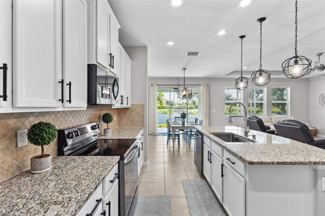 6116 35th Court E, Bradenton, FL 34203 Photo