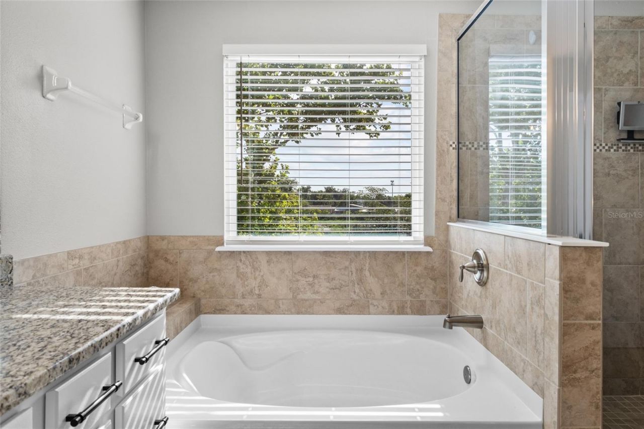 6116 35th Court E, Bradenton, FL 34203 Photo