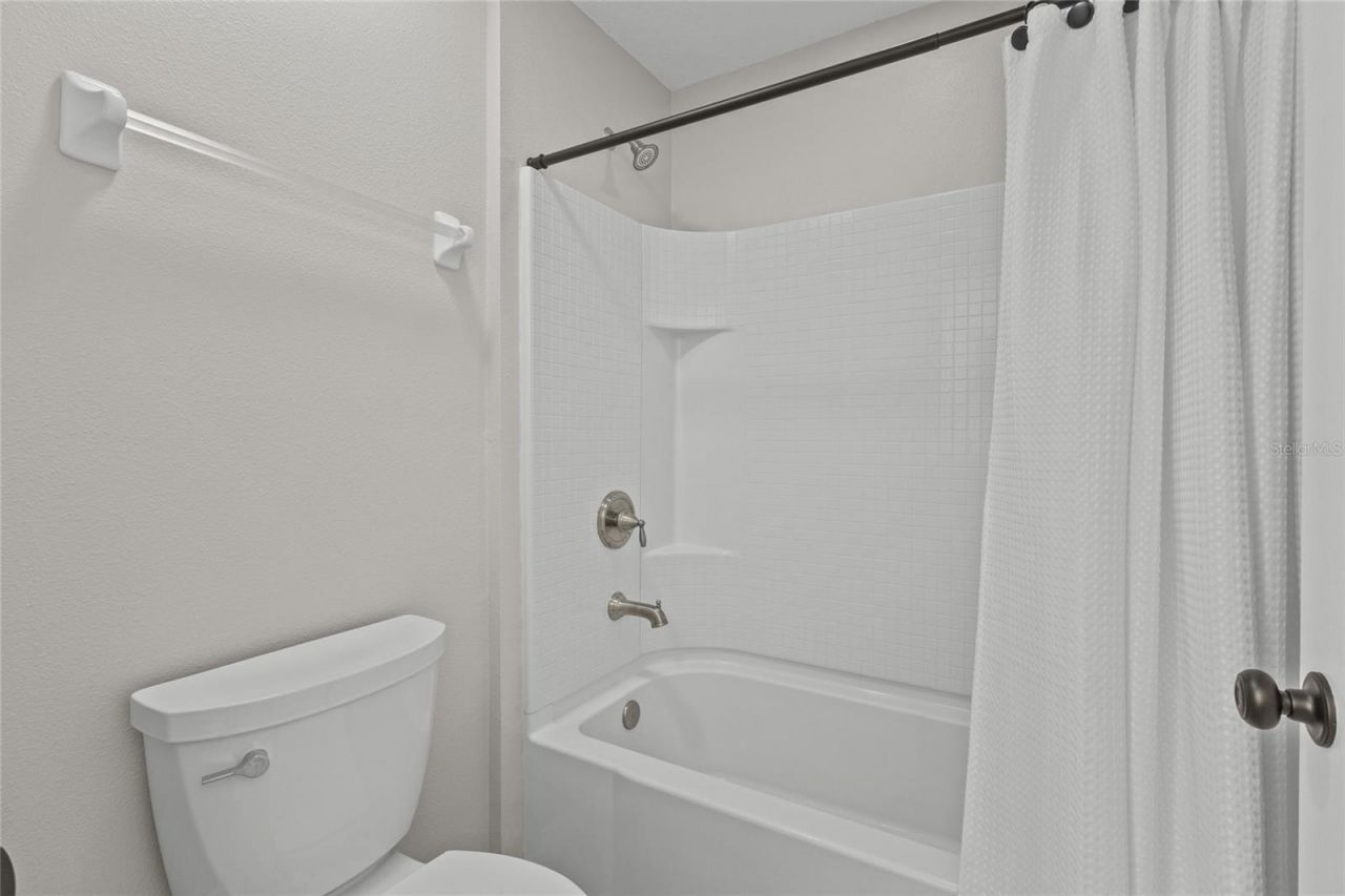 6116 35th Court E, Bradenton, FL 34203 Photo