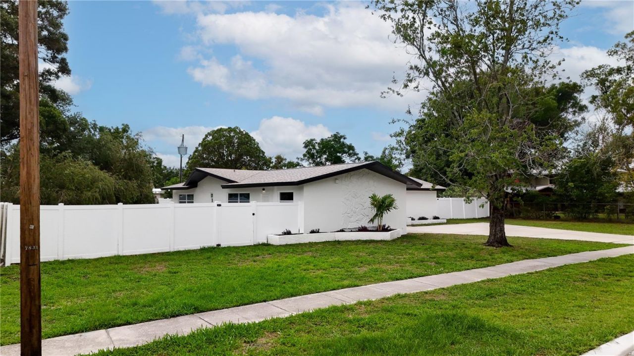 7811 47th Street N, Pinellas Park, FL 33781 Photo